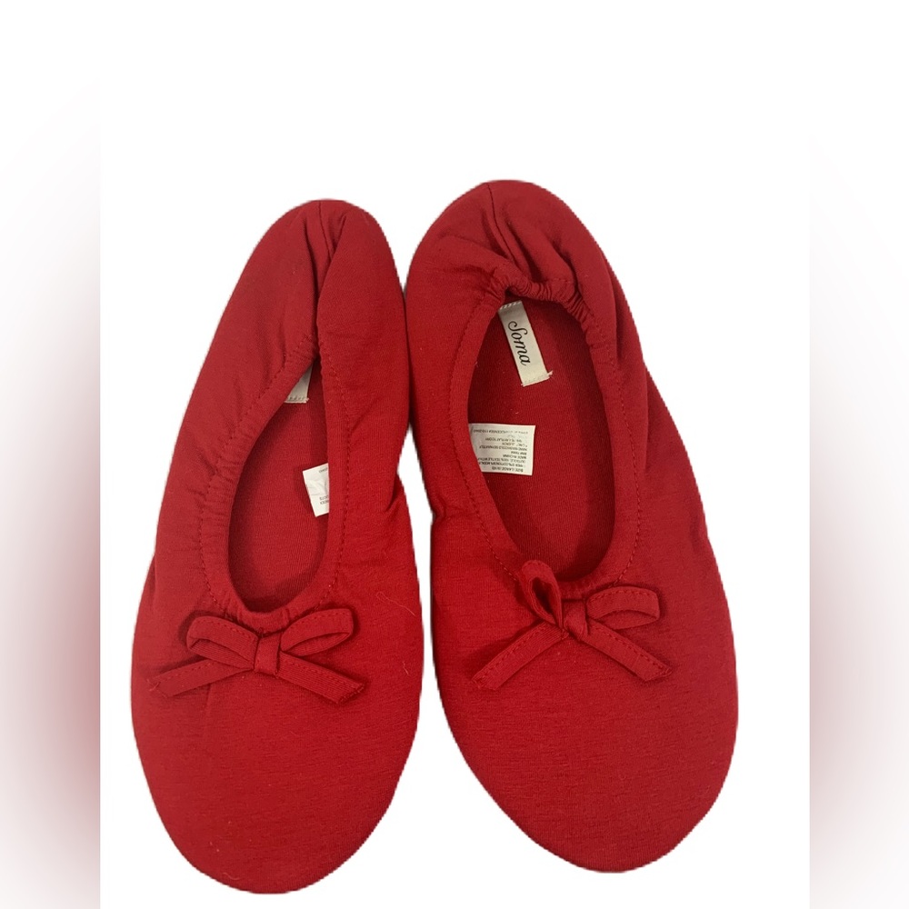 Red Soma Slipper Shoes Womens Size 9-10 Red Bows Slip Ons NWOT.